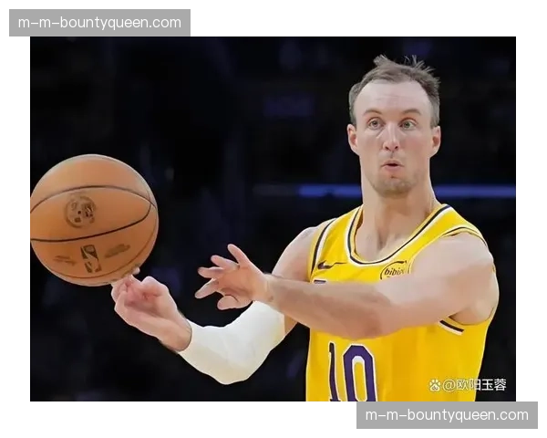 湖人107-98击败火箭取季后赛开门红，肯纳德三分5中5砍27分